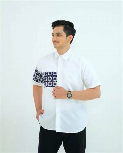 Tips Memilih Batik Sesuai Bentuk Tubuh