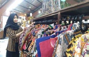 Workshop Batik Untuk Turis Mancanegara